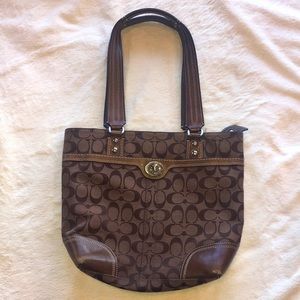 Coach Hamptons signature tote Brown E9073-F13973